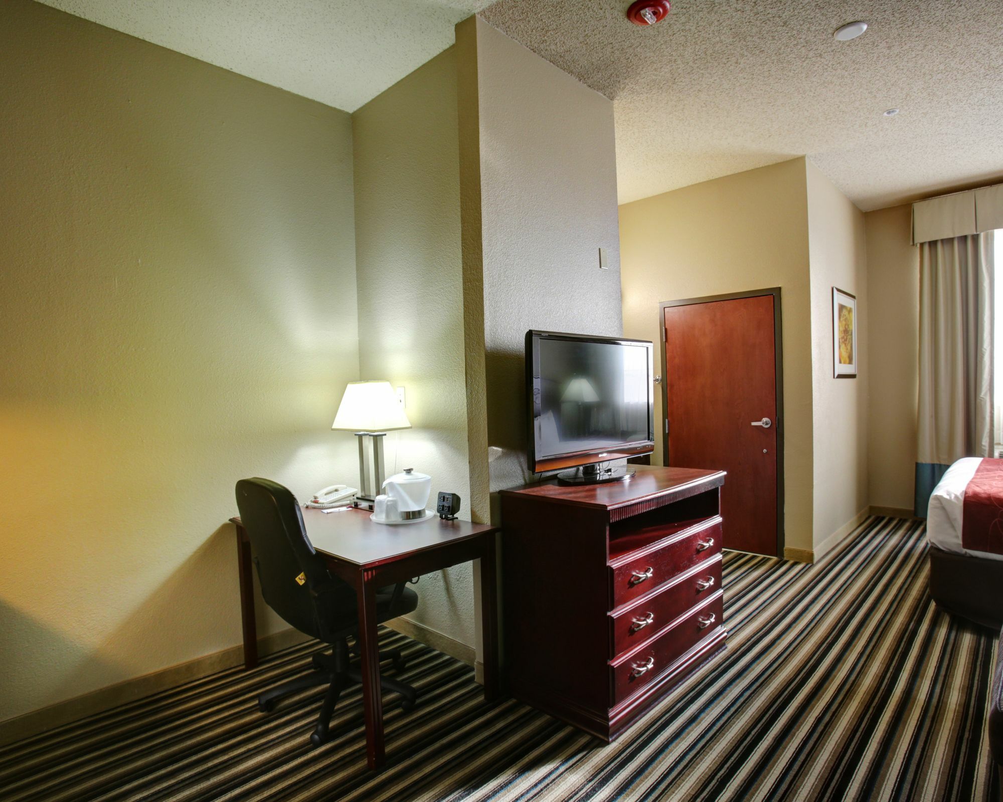 Comfort Suites Waco North - Near University Area Zewnętrze zdjęcie